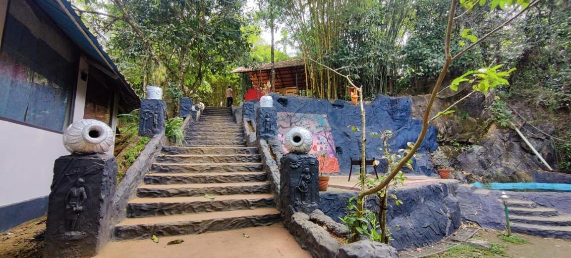 Clay Resort By Bestinn Leisure - Wayanad Padinjarathara Eksteriør billede